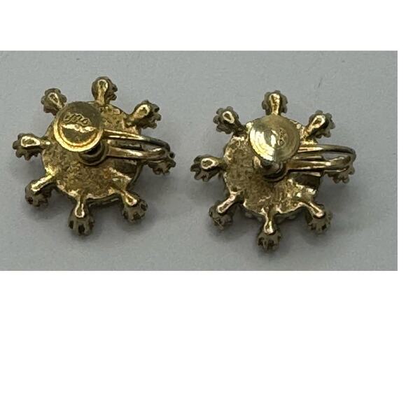 Coro VTG 1950's Cameo Gold Tone Rhinestone Faux Pearl Screw Back Earrings - Picture 2 of 4